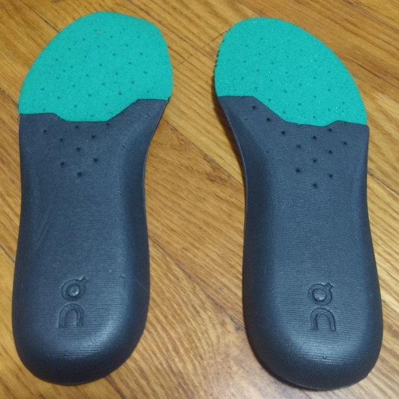 On Running Women Cloudflow 1 (original) Size 6 Black/Gray/White - Picture 8 of 15